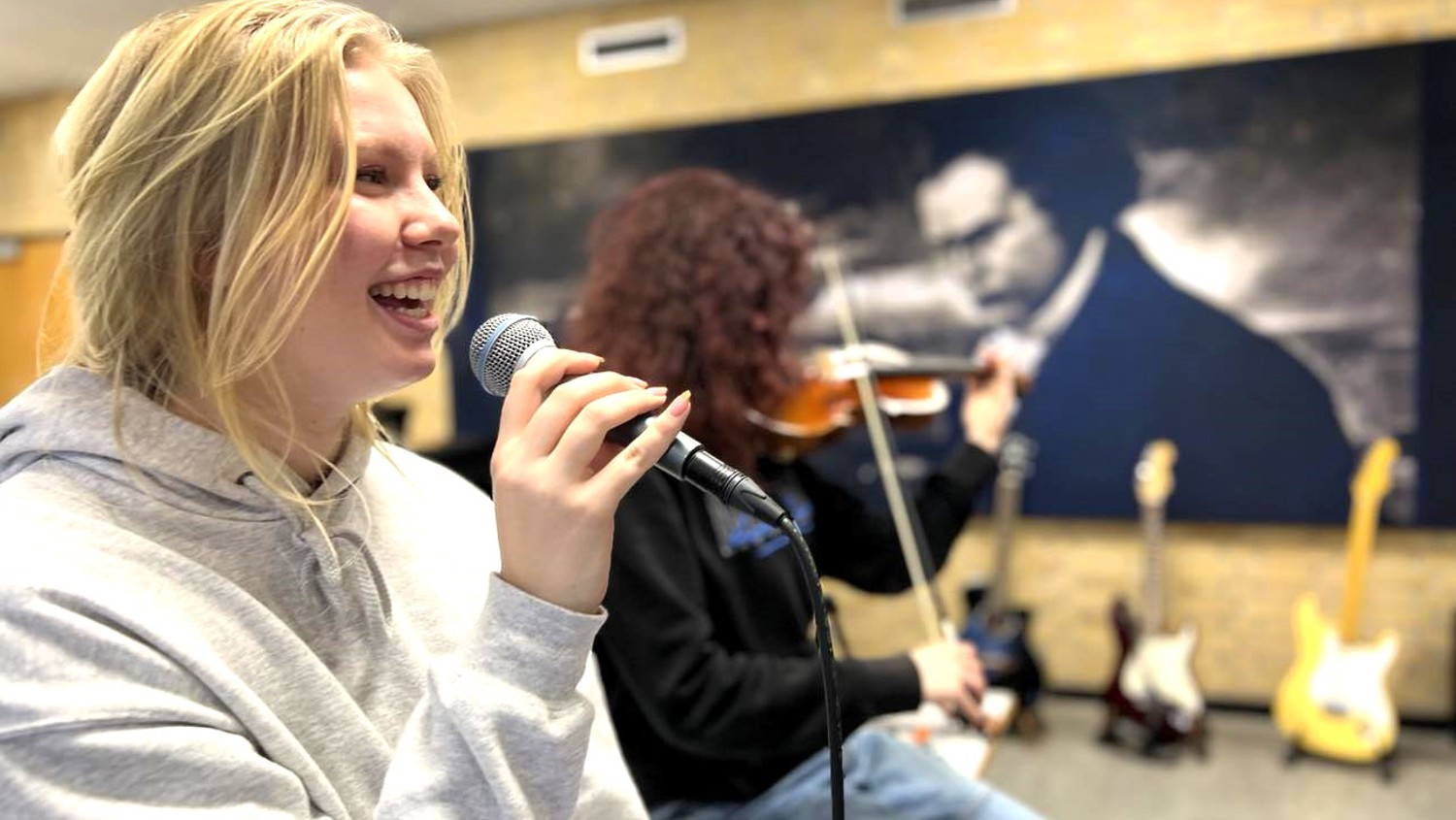 415045166 348084958080375 3681577681811674394 N