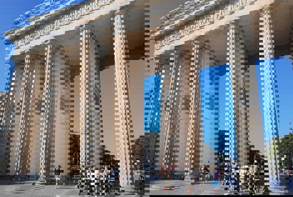 242097897 4328577610523433 5880159780008726689 N