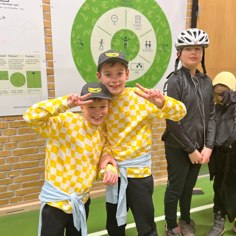 332060998 587690979919041 8731091858301435665 N